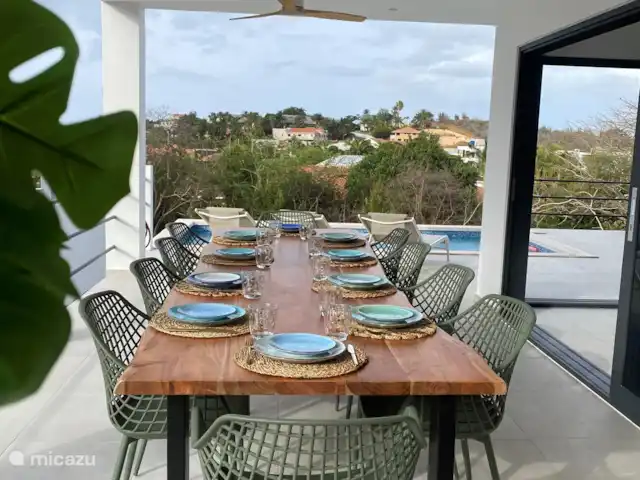 Villa Yuana | Curaçao, Banda Ariba (est), Cas Grandi - villa La table à manger sur le porche, belle au vent