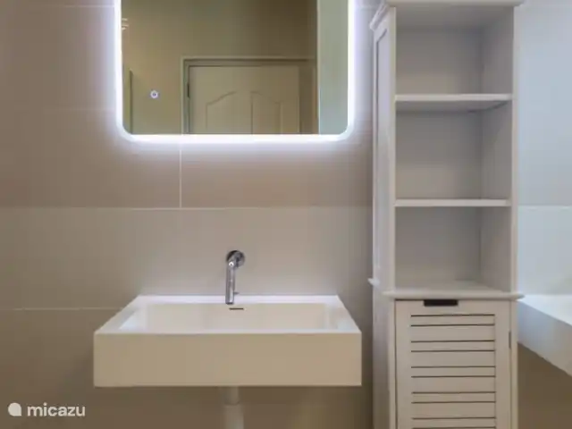 Chong’s Villa huren in Curaçao, Banda Abou (west), Grote Berg - villa Bad kamer beneden