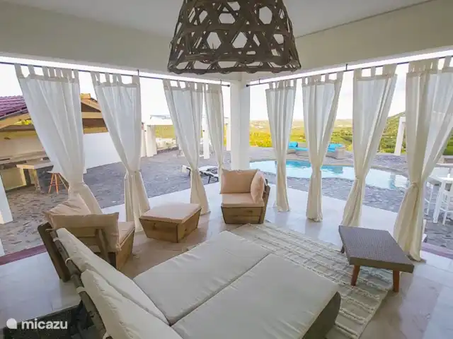 Chong’s Villa huren in Curaçao, Banda Abou (west), Grote Berg - villa Achter terras