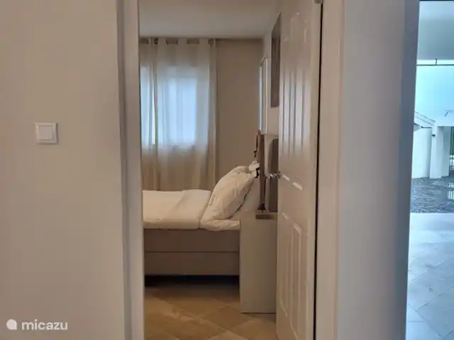 Chong’s Villa huren in Curaçao, Banda Abou (west), Grote Berg - villa Ingang van master slaapkamer