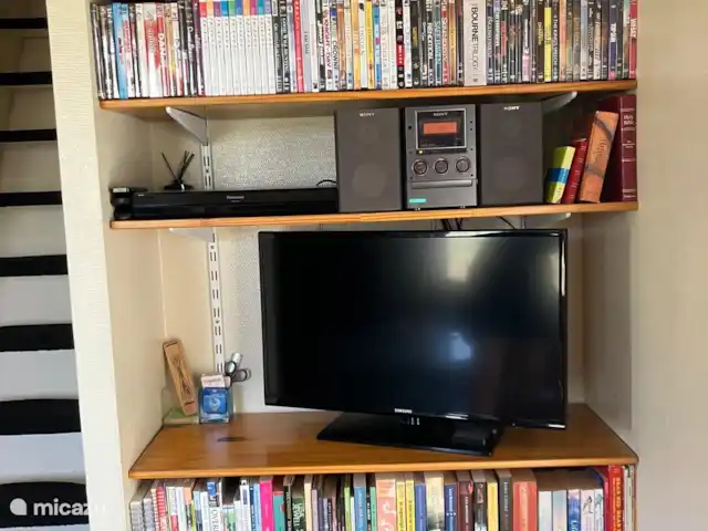 Oasis Giethoorn en Países Bajos, Overijssel, Giethoorn - casa rural / cabaña Disfrute de los juguetes, juegos, libros, radio, televisión, reproductor de DVD y DVD proporcionados.