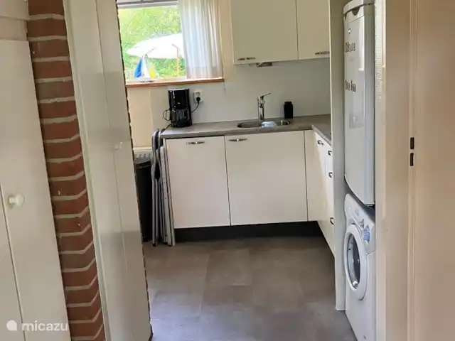 Oasis Giethoorn en Países Bajos, Overijssel, Giethoorn - casa rural / cabaña Recibidor planta baja.