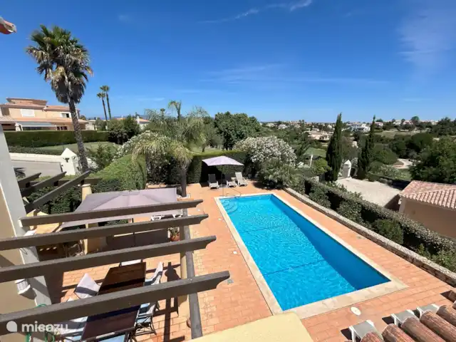 Villa Meijer Golf en Portugal, Algarve, Carvoeiro - villa Vista desde la terraza de la azotea habitación 3 y 4