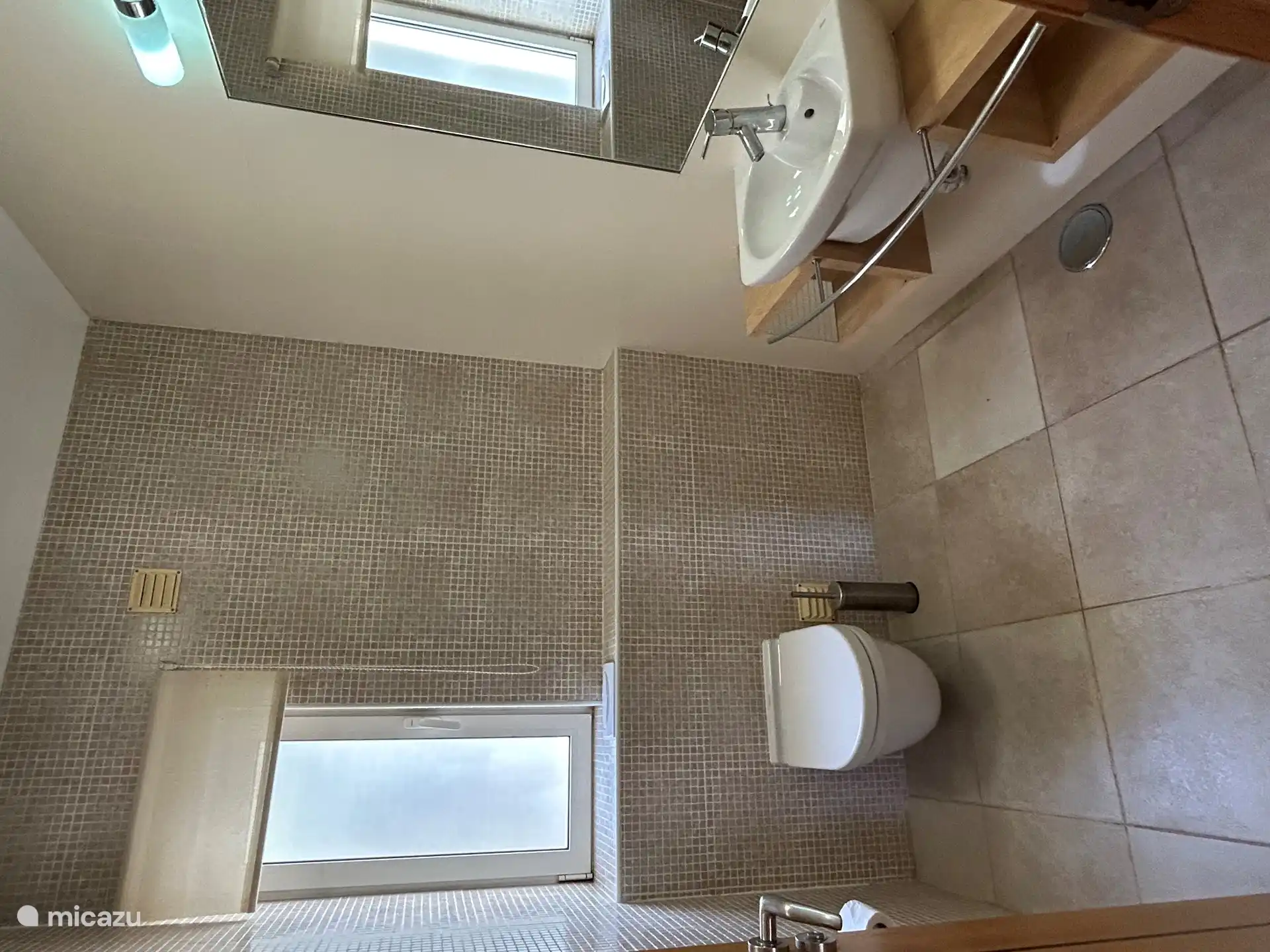 Toilet and laundry facilities 2