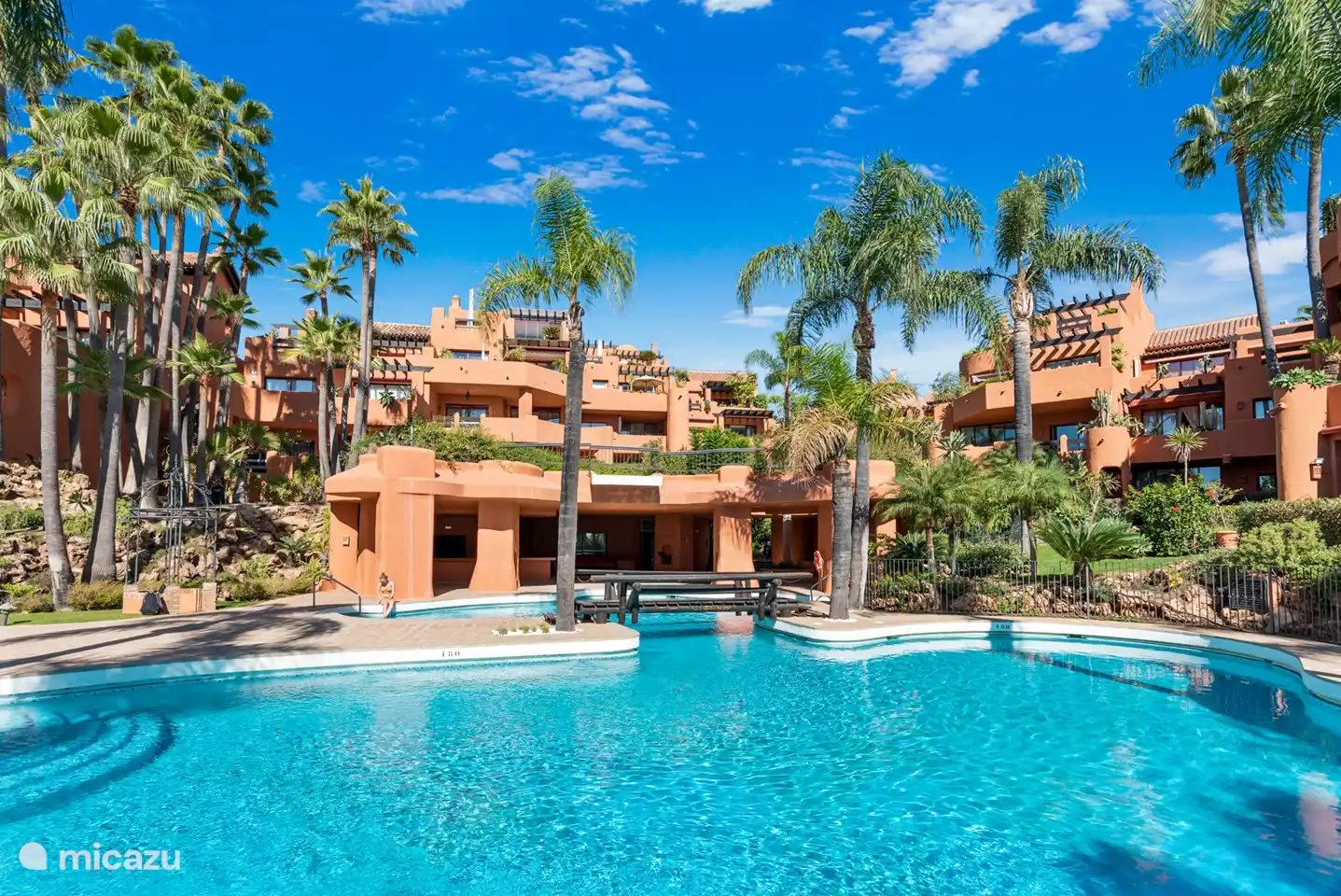 Rent La Alzambra Duplex Penthouse 3b in Puerto Banus, Costa del Sol