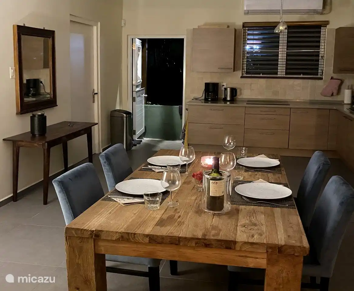 Cuisine et entrée à l’arrière