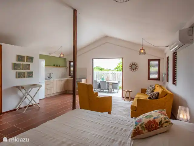 Casita Soro tropicale | Curaçao, Banda Ariba (est), Jan Thiel - tiny house La Casita est très spacieuse et dispose d'une terrasse privée. La Casita peut également être utilisée comme lieu de travail à distance pendant votre séjour.