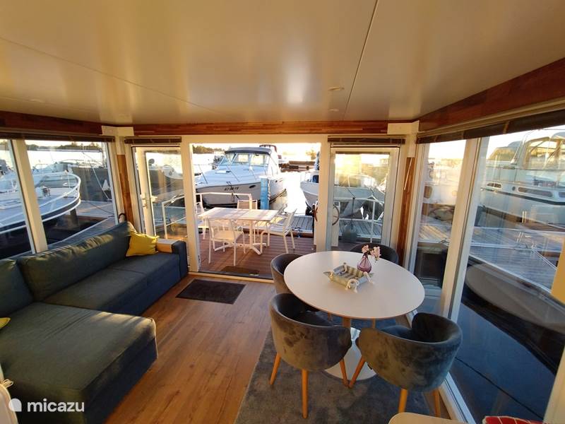 Holiday home in Netherlands, Utrecht, Vinkeveen RV / Yacht / Houseboat Blue Mind