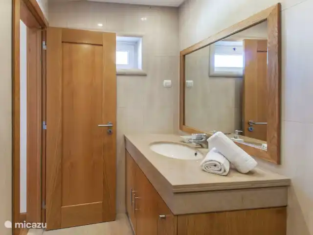 Villa Verdi en Portugal, Costa de Lisboa, Aroeira - villa Baño