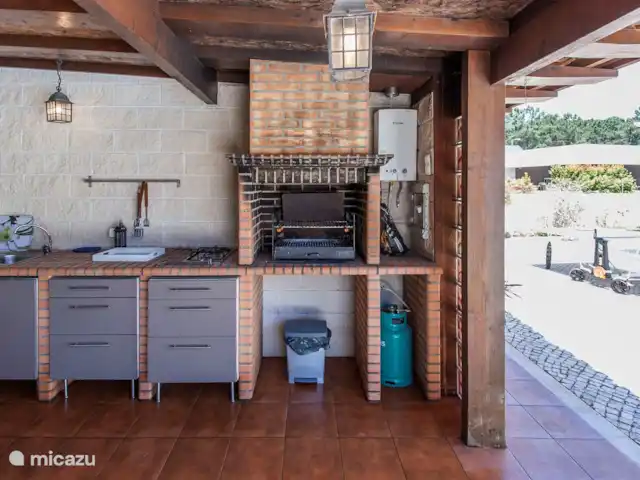 Villa Verdi en Portugal, Costa de Lisboa, Aroeira - villa barbacoa