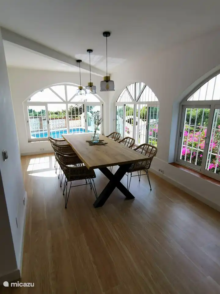 Large dining table with beautiful views and lots of natural light