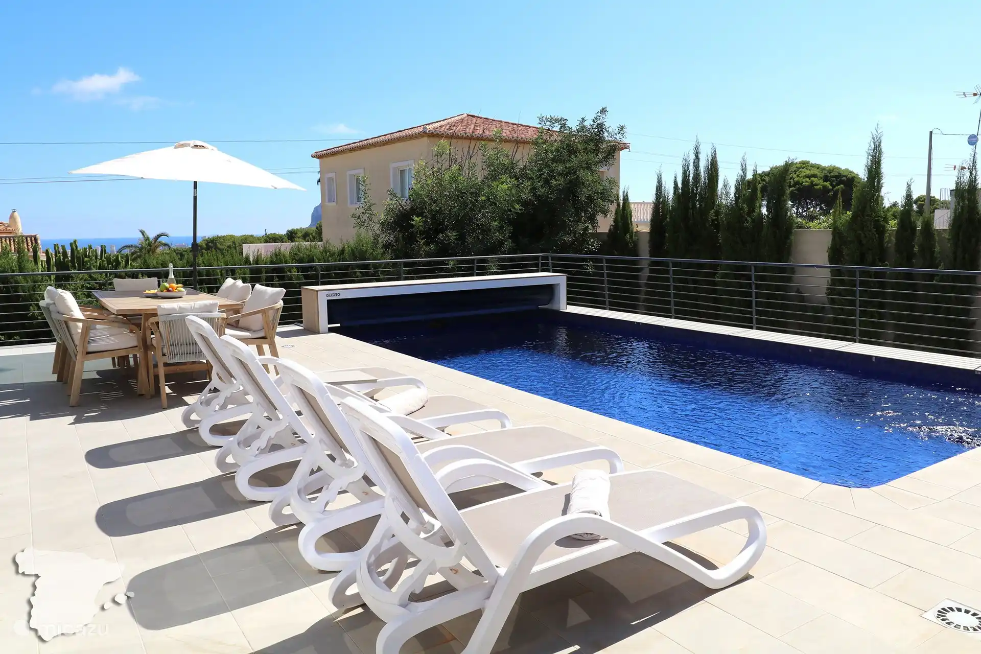 Terrasse / Schwimmbad