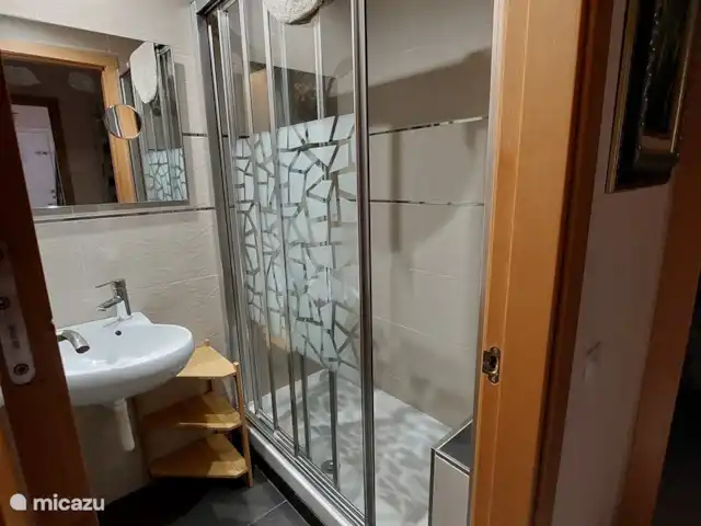 Benalmadena Penthouse ALL-IN | Espagne, Costa del Sol, Benalmádena - appartement Salle de bain avec douche