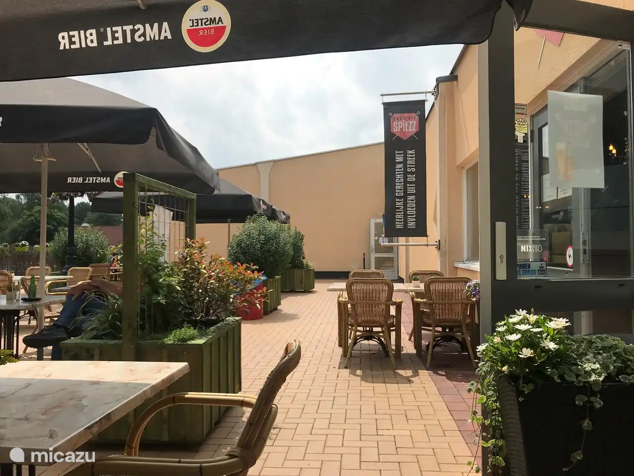 Die Terrasse am Platz