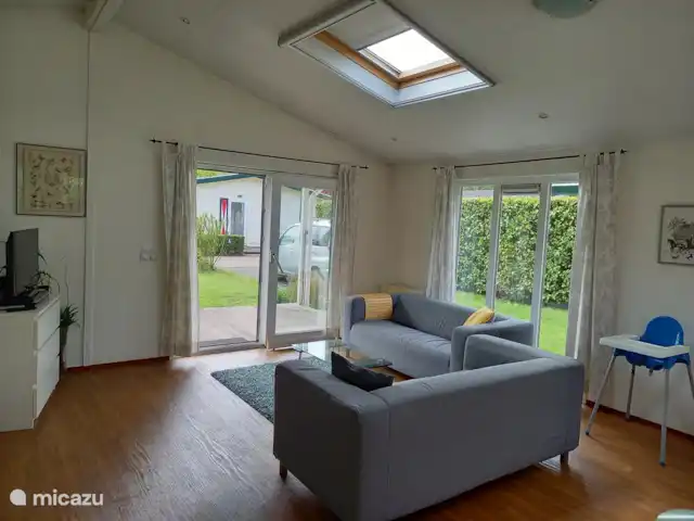 Chaletbos Veluwe vakantiewoning huren in Nederland, Gelderland, Voorthuizen - chalet huiskamer