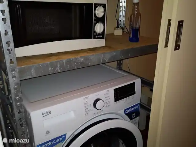 Chaletbos Veluwe vakantiewoning huren in Nederland, Gelderland, Voorthuizen - chalet magnetron & wasmachine