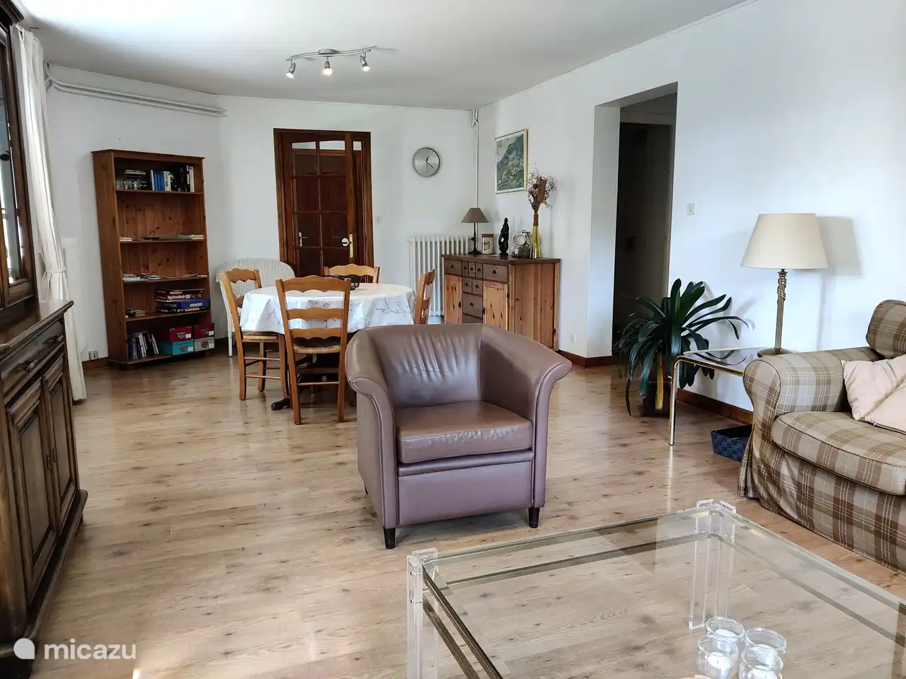 The living room seen from the sitting area