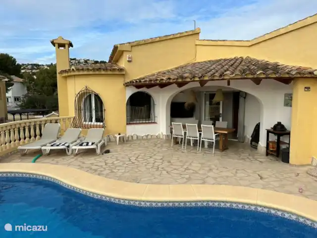Villa Helios huren in Spanje, Costa Blanca, Moraira - villa Villa Helios vanaf het zwembad gezien