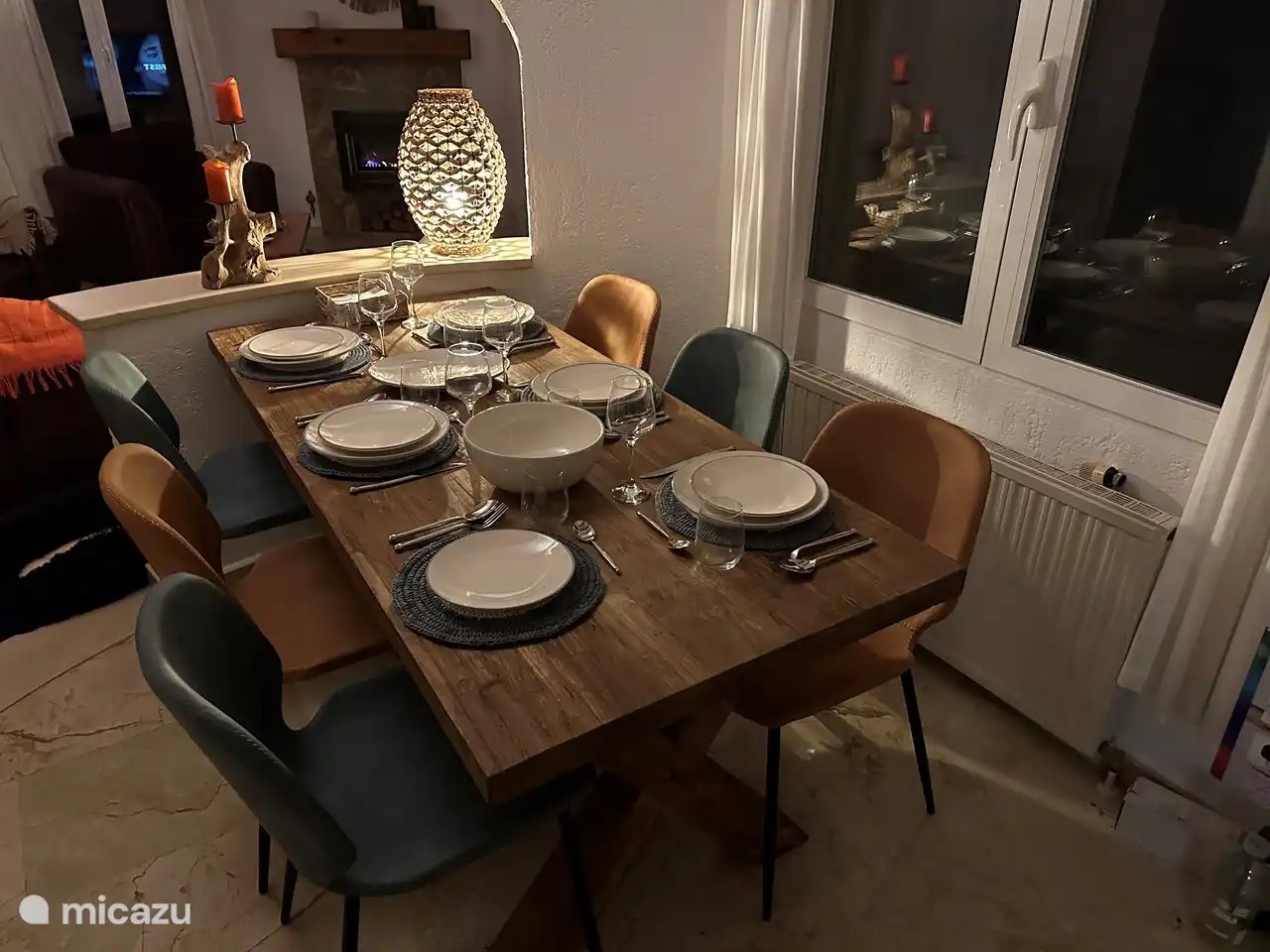 Esstisch in der Küche.