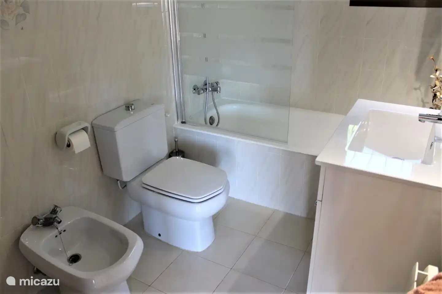 Familienbadezimmer im Haupthaus