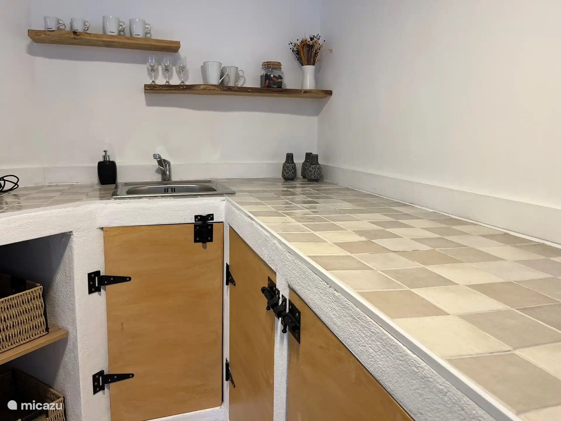 Neue Küchenzeile in der unteren Etage