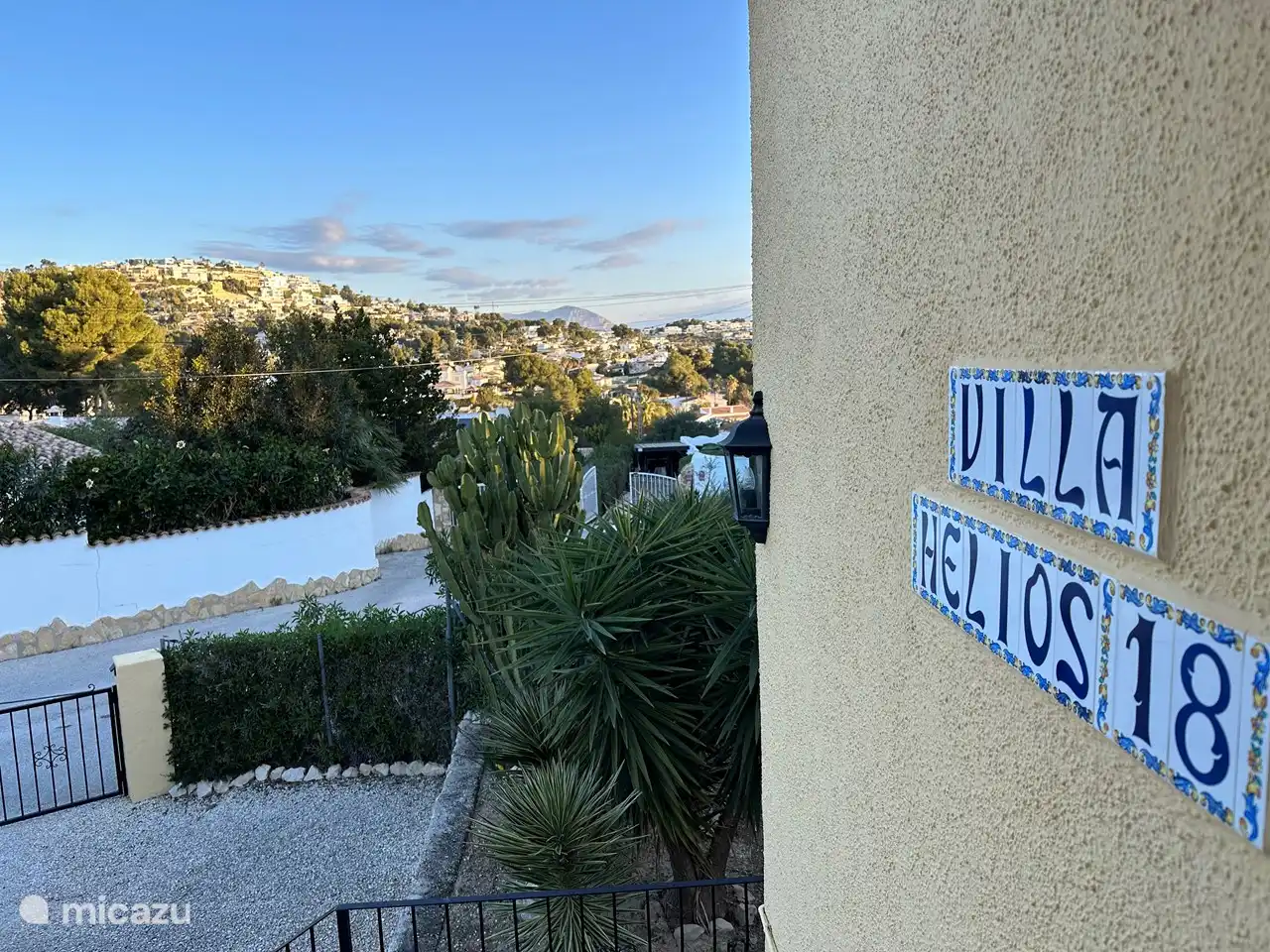 Atemberaubende Aussicht am Eingang des Hauses über das Tal und den Montgo