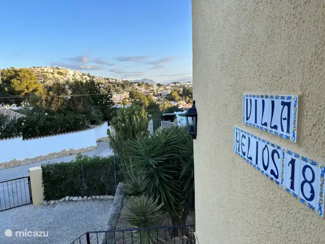 Villa Helios huren in Spanje, Costa Blanca, Moraira - villa Prachtig uitzicht bij de ingang van het huis over de vallei en de Montgo