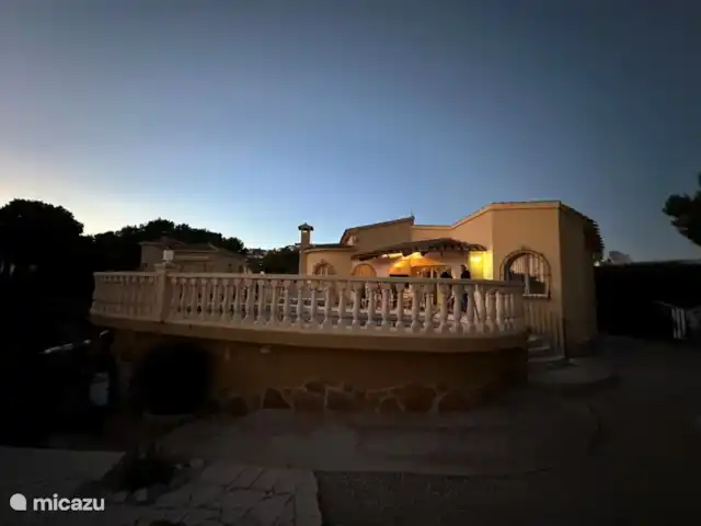 Villa Helios huren in Spanje, Costa Blanca, Moraira - villa De villa in de avondschemering...