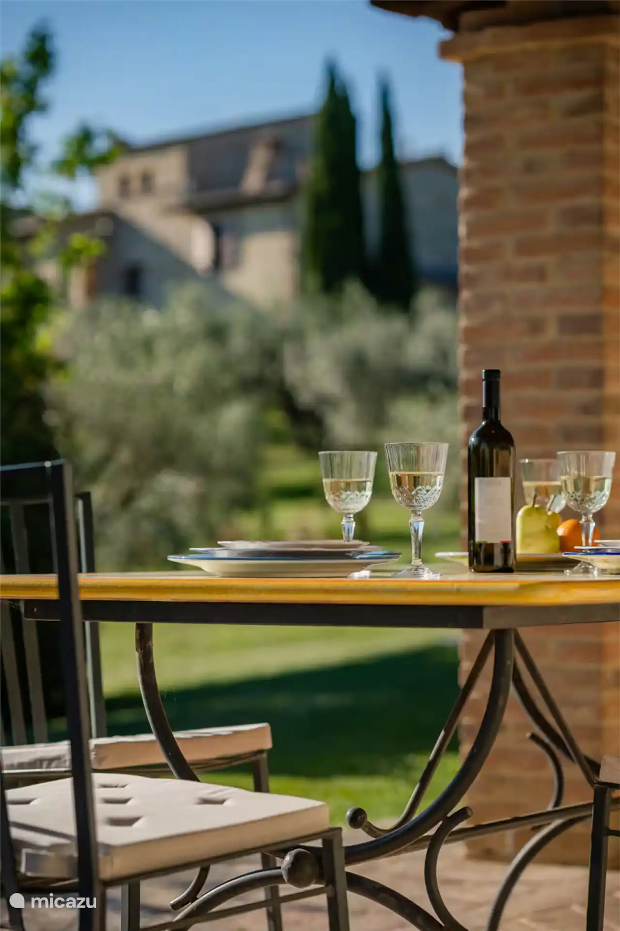 También tenemos contactos locales para catas de vino.