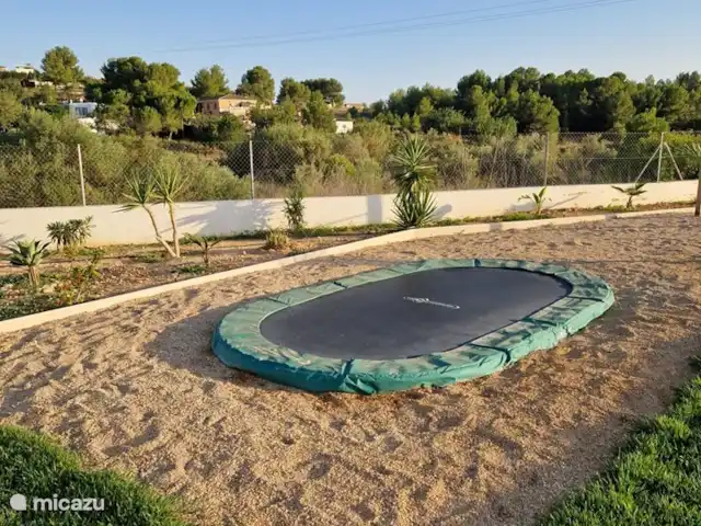 Casa el Girasol en España, Valencia, Montroy - villa Cama elástica