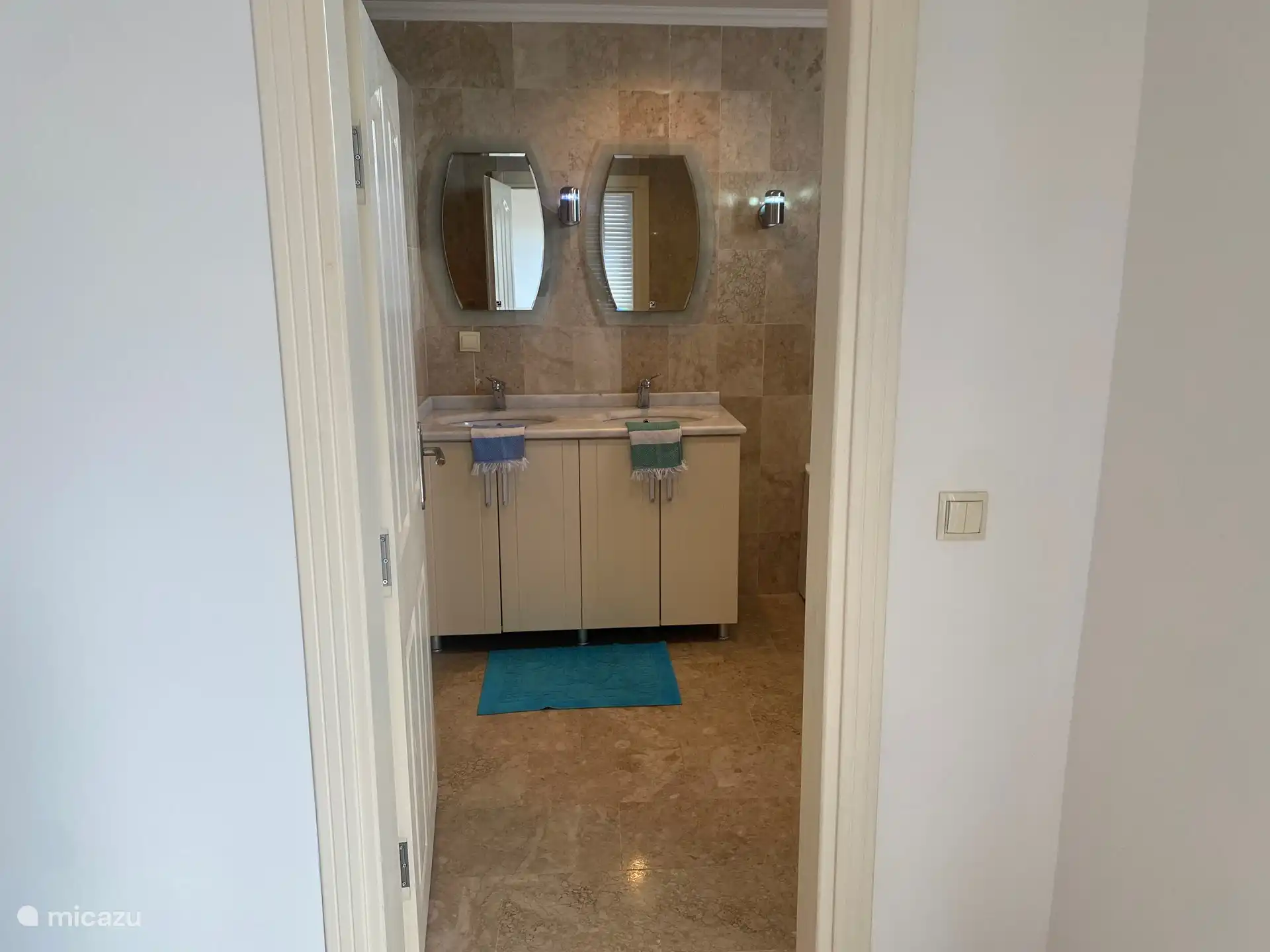 Baño del dormitorio principal