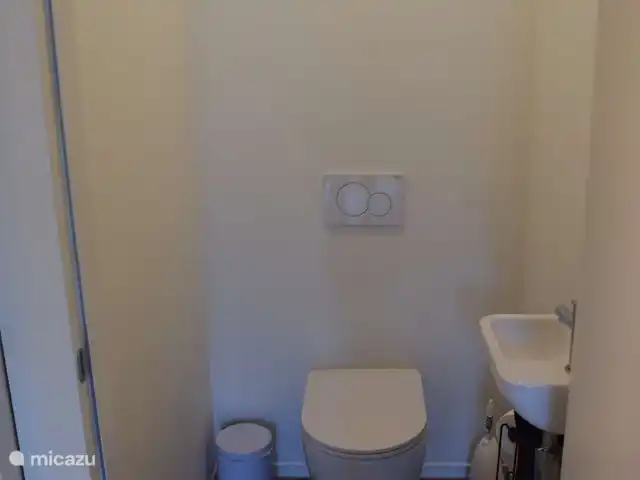 boîte noire | Belgique, Anvers, Lille - maison de vacances toilettes