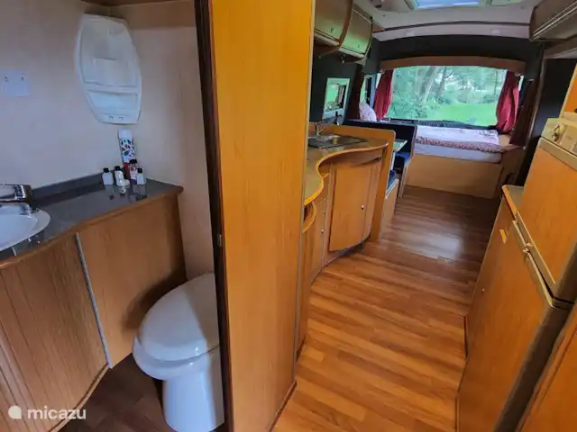 Kromven On Wheels huren in België, Antwerpen, Merksplas - camper / jacht / woonboot badkamer