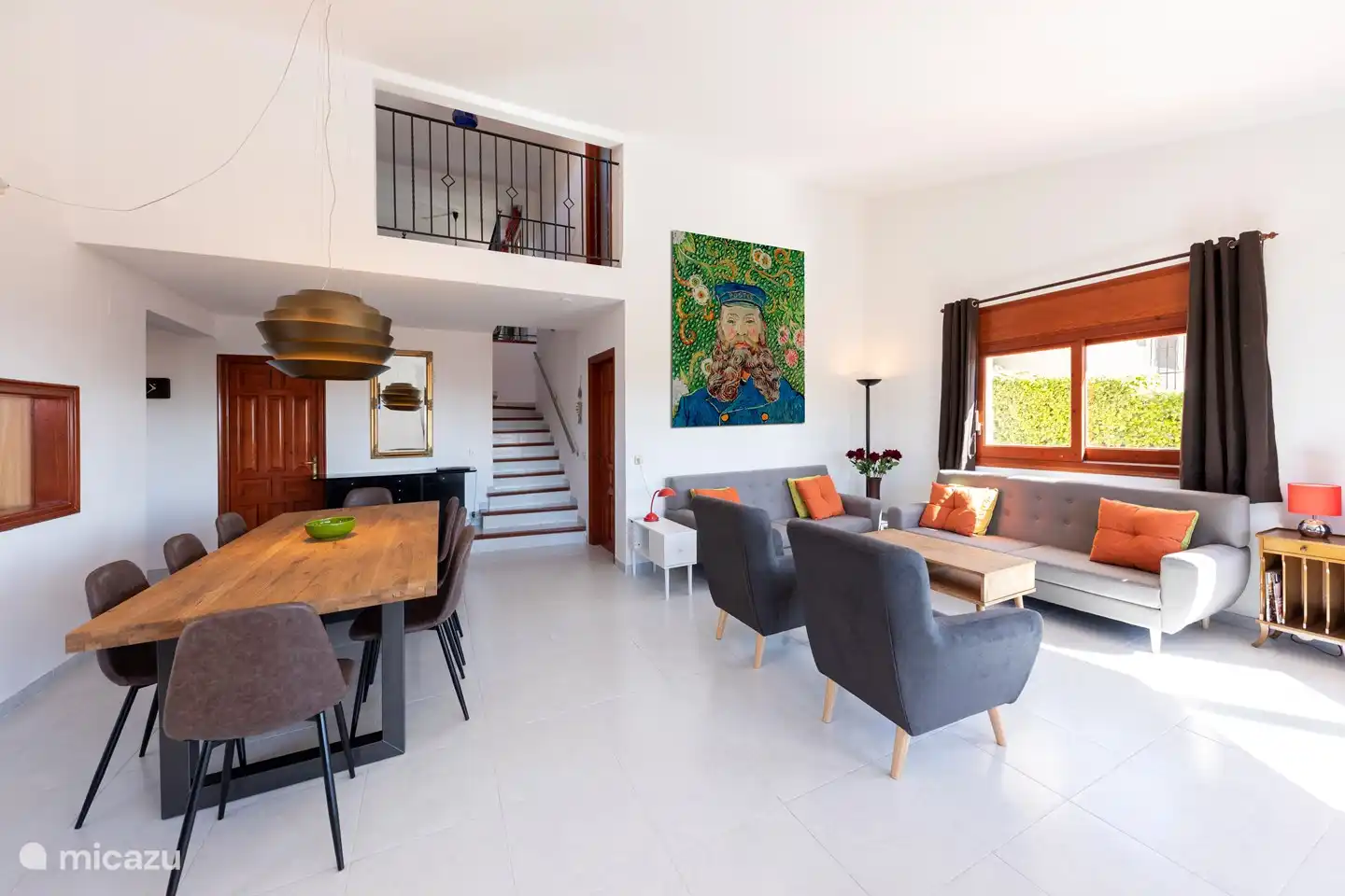 living room, dining table