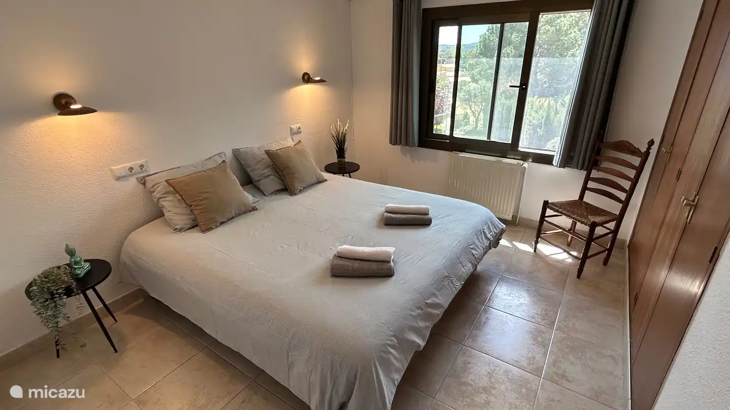 Bedroom 1 - double bed (200x180) air conditioning and mosquito net on the window