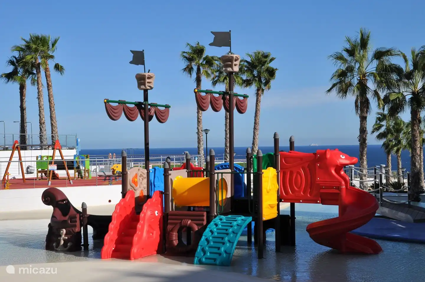 Pirate ship (children&#39;s pool)