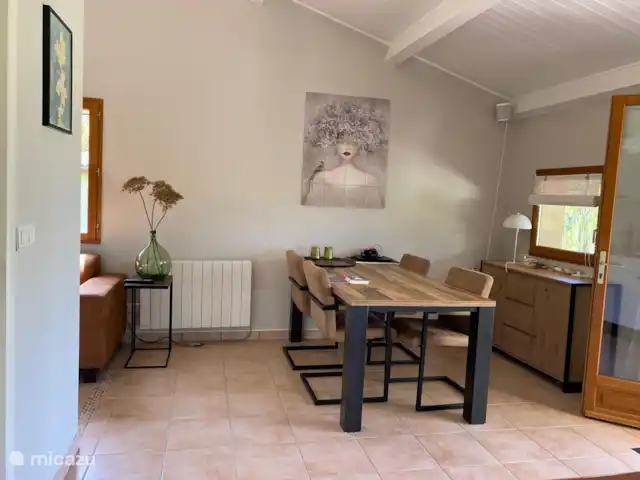 Location de Vacances France, Lot, Gourdon, gîte / cottage - Belle maison de vacances en Dordogne/Lot salle à manger spacieuse