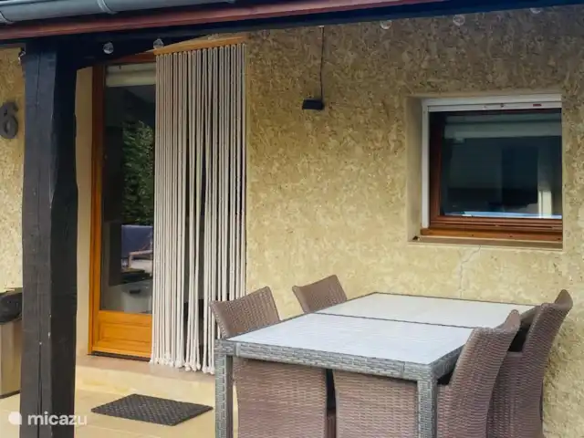 Location de Vacances France, Lot, Gourdon, gîte / cottage - Belle maison de vacances en Dordogne/Lot Terrasse avec table à manger