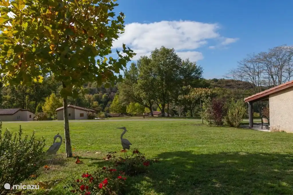Großzügige Aussichten mit wunderschönen Sonnenuntergängen