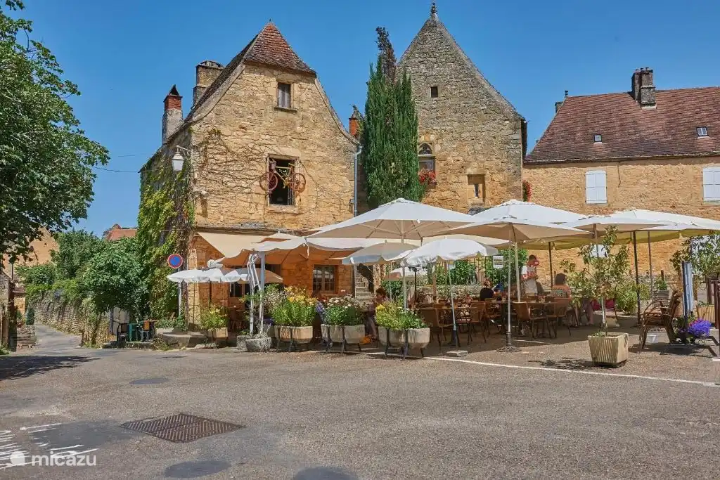 Domme ist eine dieser wunderschönen Städte an der Dordogne, weniger als 30 Autominuten entfernt!