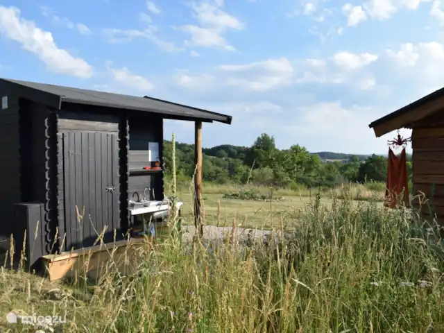 Tente cloche l’Aigle ( 2/4 pers ) | France, Puy-de-Dôme, Gouttières - glamping / tente safari / yourte Lieu de lavage avec vue!