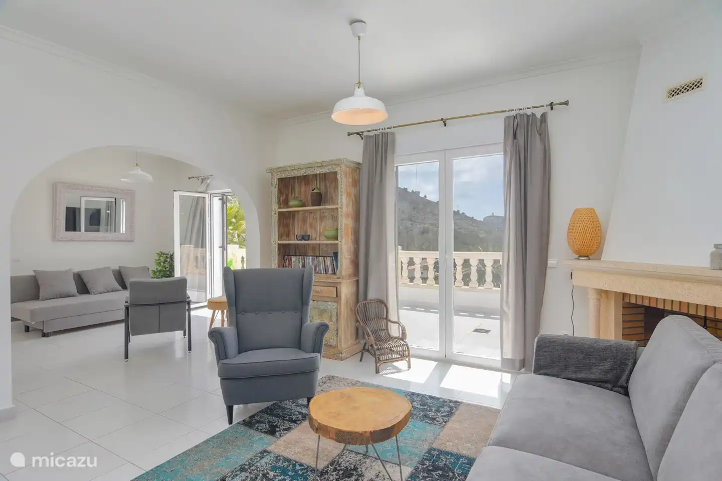 Second living room on the first floor. There is also a sofa bed here. There is a smart TV and internet.