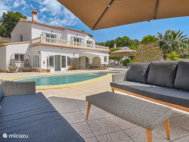 Casa Buenos Tiempos | Espagne, Costa Blanca, Moraira - villa Plusieurs endroits dans le jardin pour se parler ou lire un livre tout en prenant un verre.