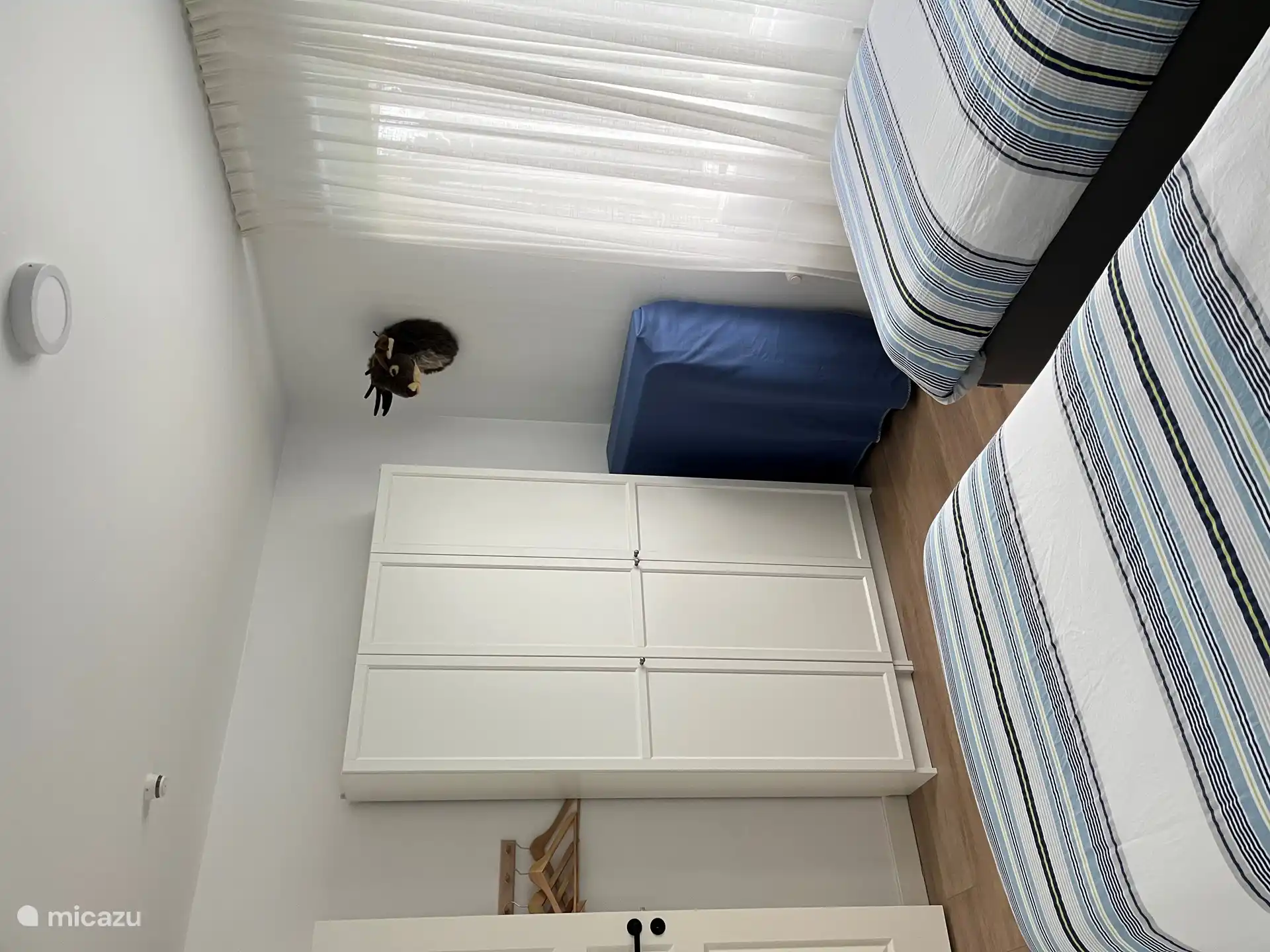 Geräumiges 2. Schlafzimmer für 2 bis 3 Personen