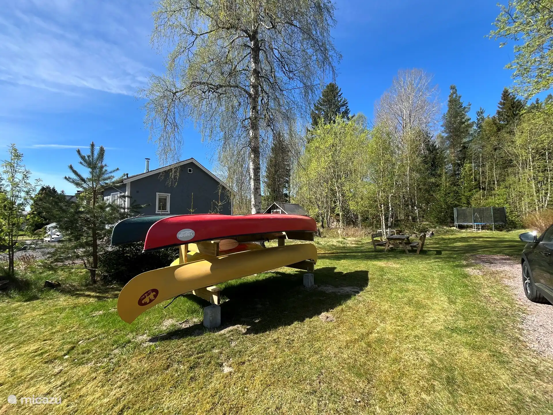 Die Kanus können von den Gästen beider Häuser genutzt werden 