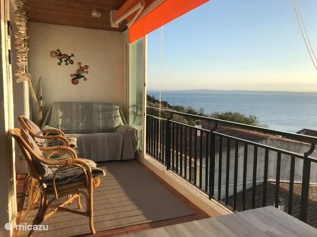 Sitzmöglichkeit nach Wahl auf der Terrasse 