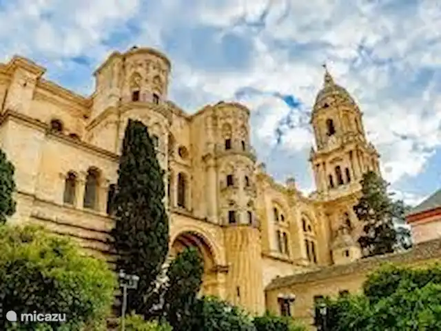 villa en España, Costa del Sol, Comares – villa el deseo Catedral de Málaga.