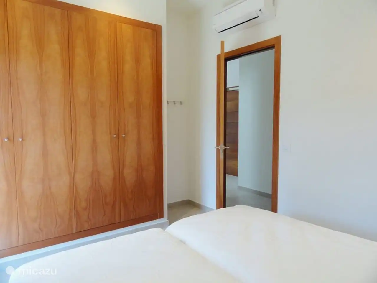 Chambre au rez-de-chaussée