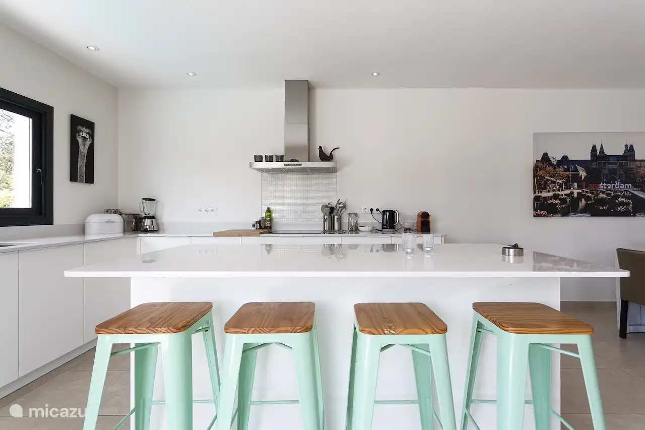 Cuisine avec grand bar