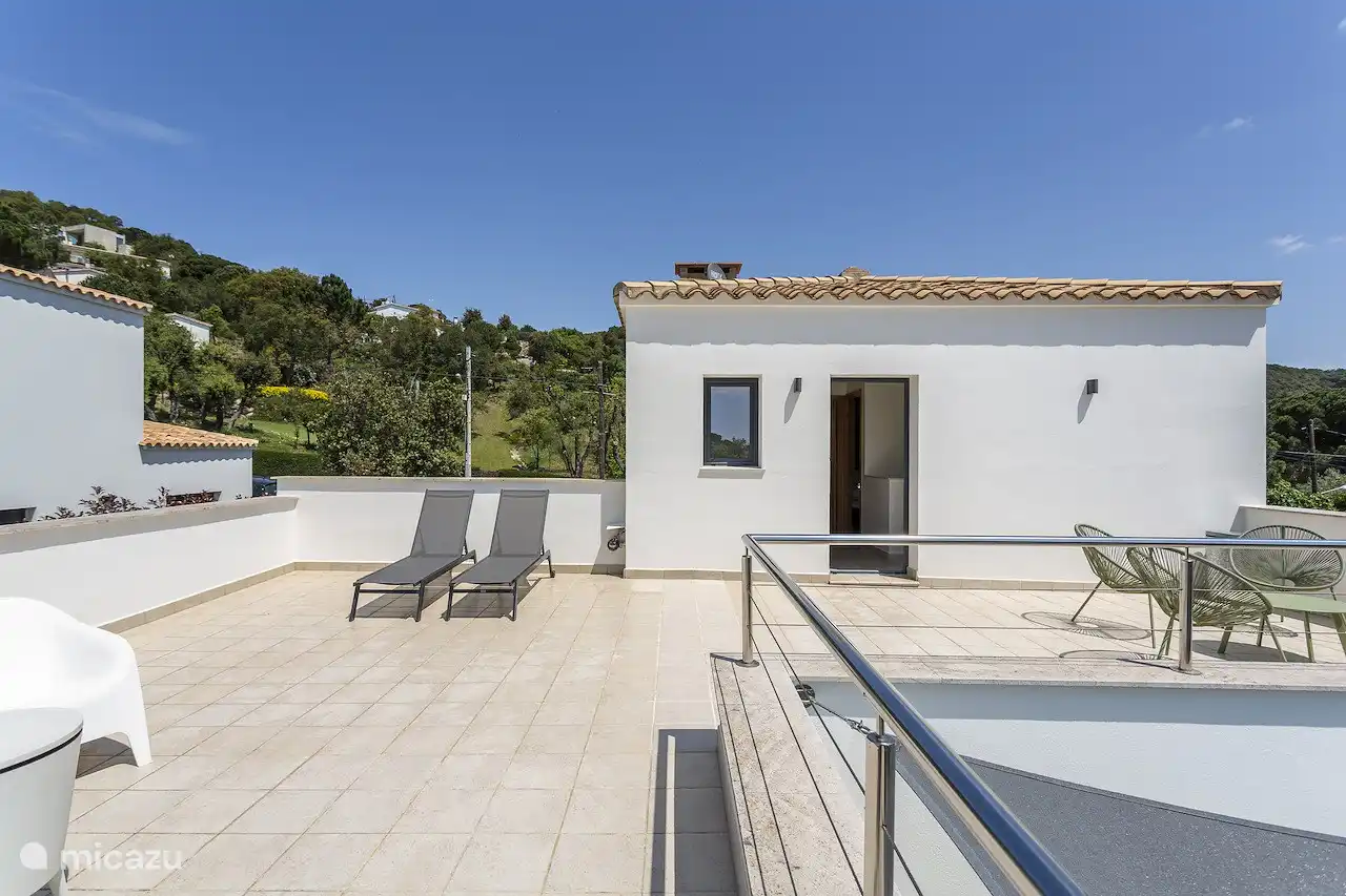 Belle terrasse sur le toit 